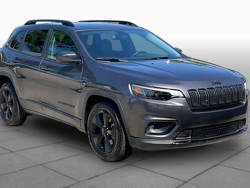Used 2019 Jeep Cherokee Latitude Plus FWD image 3