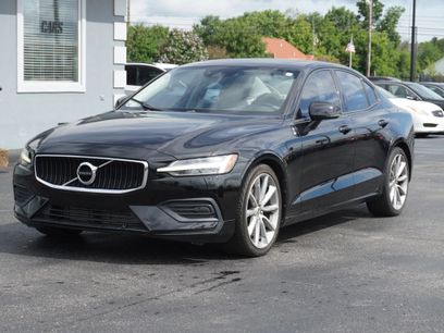 Used 2020 Volvo S60 T6 Momentum w/ Premium Package