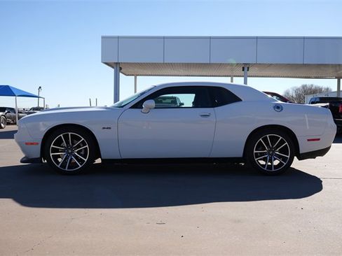 Used 2023 Dodge Challenger R/T image 7