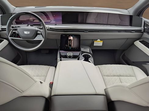 New 2025 Cadillac Escalade IQ Sport 1 w/ LPO, ONYX Package AWD/4WD image 16