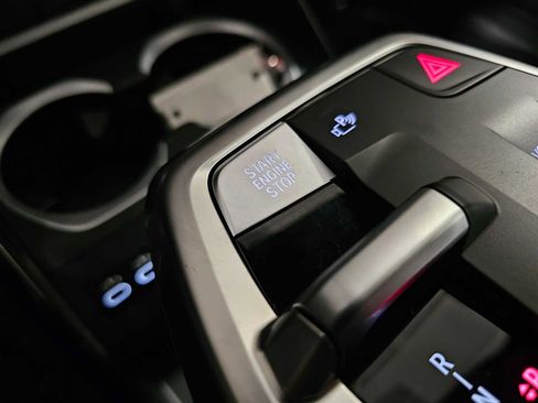 Used 2025 BMW X1 xDrive28i w/ Technology Package image 26