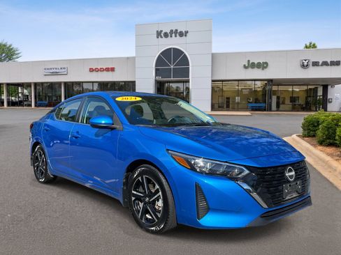 Used 2024 Nissan Sentra SV FWD image 3