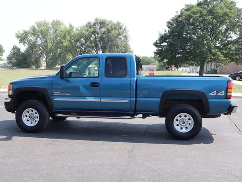 Used 2004 GMC Sierra 2500 SLT w/ Heavy-Duty Power Package AWD/4WD image 9