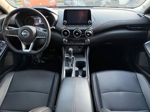 Used 2023 Nissan Sentra SR w/ SR Premium Package image 16