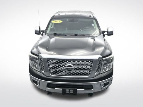 Used 2016 Nissan Titan SL image 23