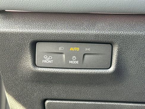 New 2026 Volkswagen Tiguan SEL R-Line image 38