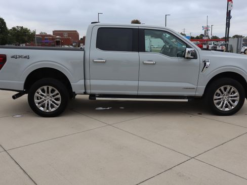 Used 2024 Ford F150 Lariat w/ Tow/Haul Package image 5