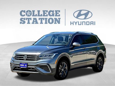 Used 2024 Volkswagen Tiguan SE FWD image 6