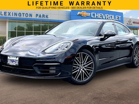 Used 2021 Porsche Panamera image 12