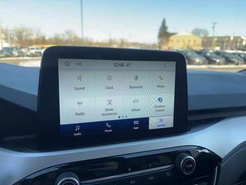 Used 2020 Ford Escape SE Sport image 24