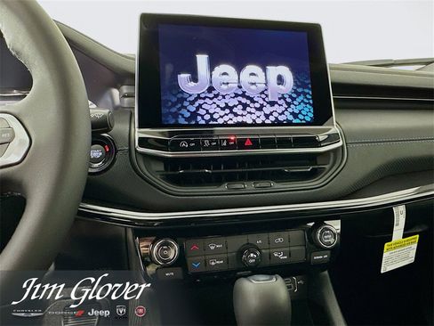 New 2026 Jeep Compass Latitude image 29