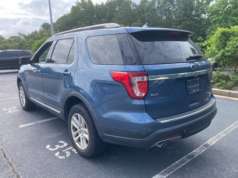 Used 2018 Ford Explorer XLT w/ Equipment Group 202A AWD/4WD image 4