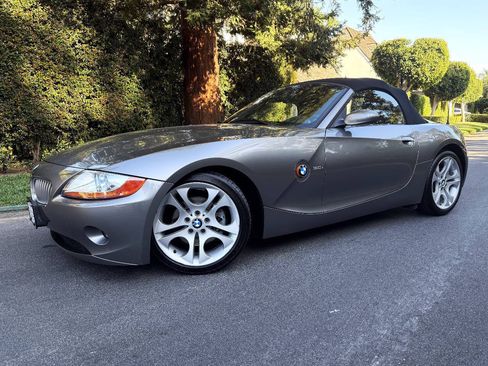 Used 2003 BMW Z4 3.0i RWD image 3