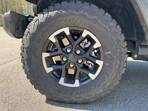 Used 2025 Jeep Wrangler Unlimited Rubicon 4xe image 11