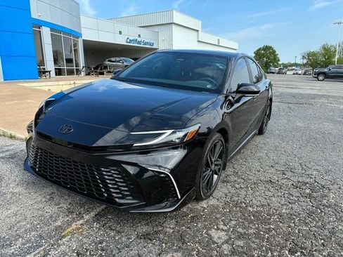 Used 2025 Toyota Camry XSE FWD image 2