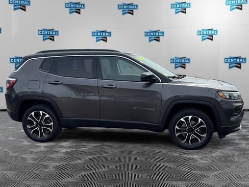 Certified 2022 Jeep Compass Limited w/ Sun and Sound Group AWD/4WD image 7