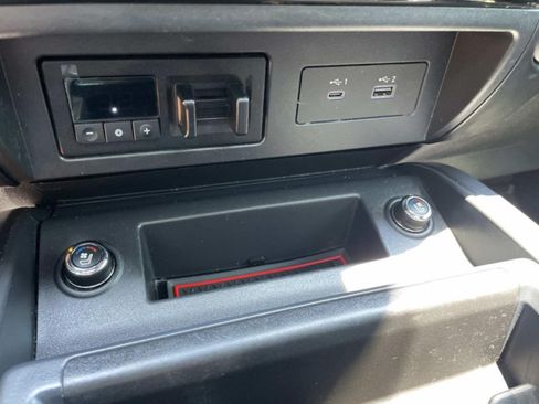 Used 2021 Nissan Titan PRO-4X w/ Pro-4x Convenience Package AWD/4WD image 31