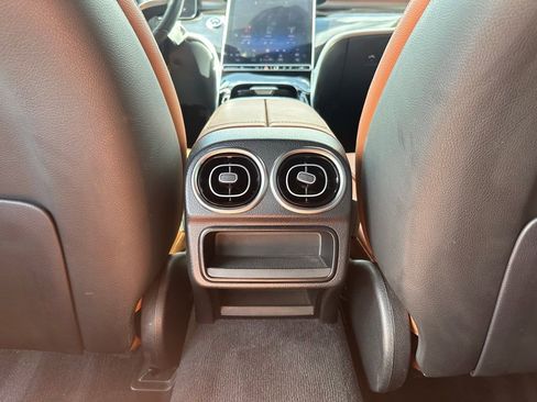 Used 2024 Mercedes-Benz C 300 Sedan image 25