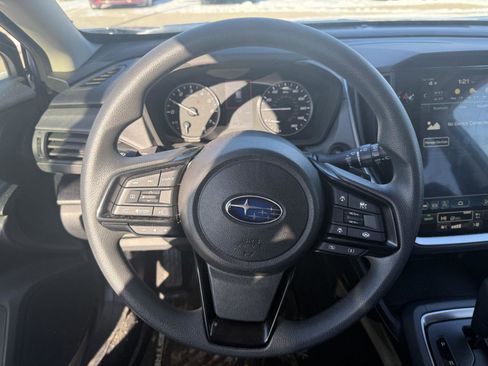 Used 2025 Subaru Crosstrek 2.0i Premium image 5