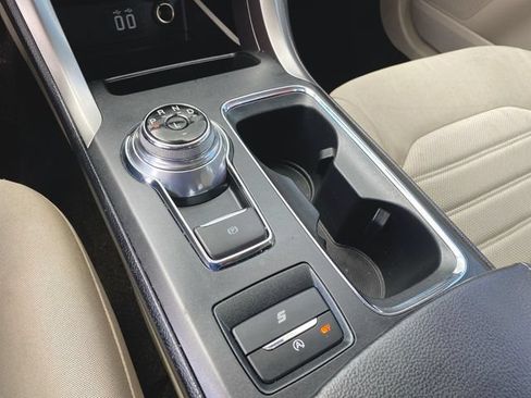 Used 2020 Ford Fusion SE FWD image 15
