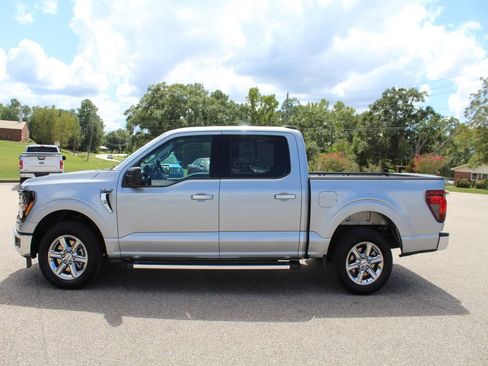 Used 2025 Ford F150 XLT w/ Equipment Group 301A Standard RWD image 9