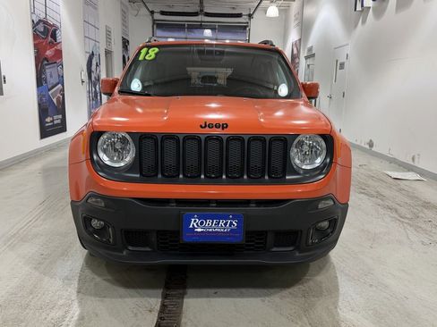 Used 2018 Jeep Renegade Altitude image 8