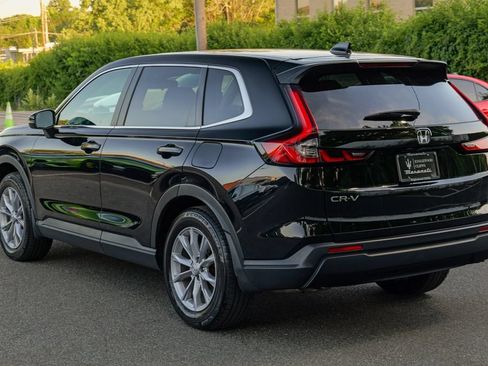 Used 2025 Honda CR-V EX image 5