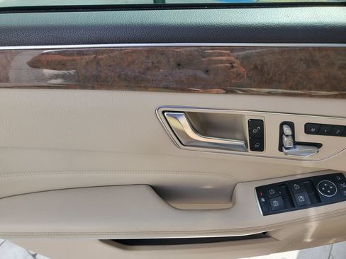 Used 2016 Mercedes-Benz E 350 Sedan image 18