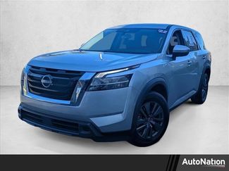 Used 2022 Nissan Pathfinder S video 1