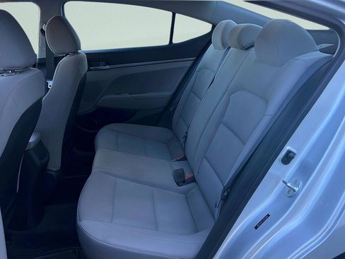 Used 2018 Hyundai Elantra SE FWD image 22
