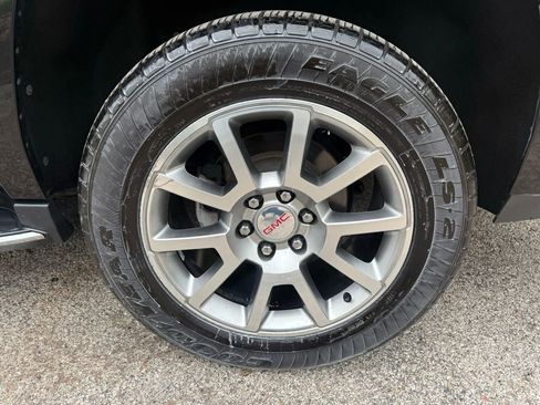 Used 2019 GMC Yukon XL Denali image 24