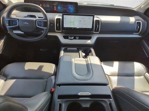 Certified 2025 Ford Expedition Active image 20