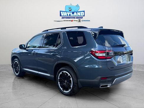 New 2026 Honda Pilot Touring image 3