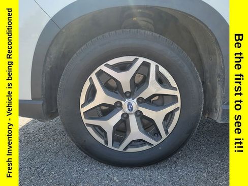 Used 2021 Subaru Forester Premium AWD/4WD image 27
