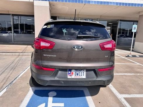 Used 2011 Kia Sportage EX w/ Premium Pkg w/Leather Seats FWD image 5