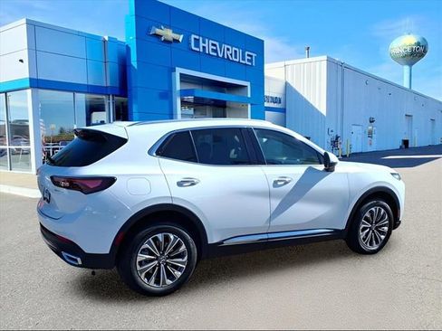 Used 2025 Buick Envision Preferred image 3