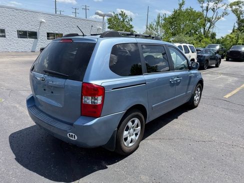 Used 2008 Kia Sedona w/ Convenience Pkg FWD image 3