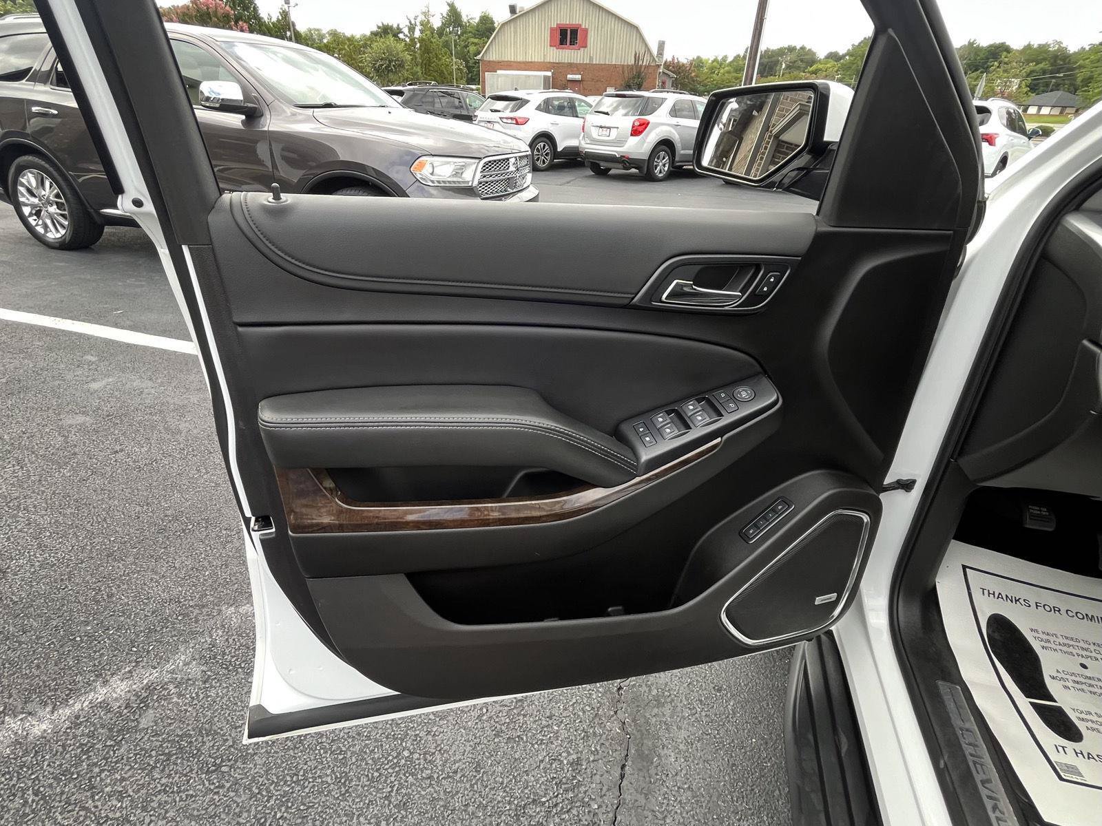 Used 2019 Chevrolet Suburban LT AWD/4WD image 32