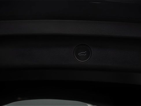 Used 2024 Tesla Model Y 2WD image 20