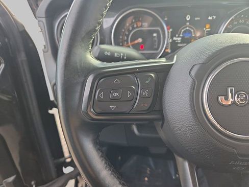 Used 2022 Jeep Wrangler Unlimited Sport image 21