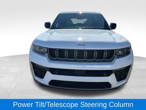 New 2026 Jeep Grand Cherokee Limited w/ Luxury Tech Group II AWD/4WD image 5