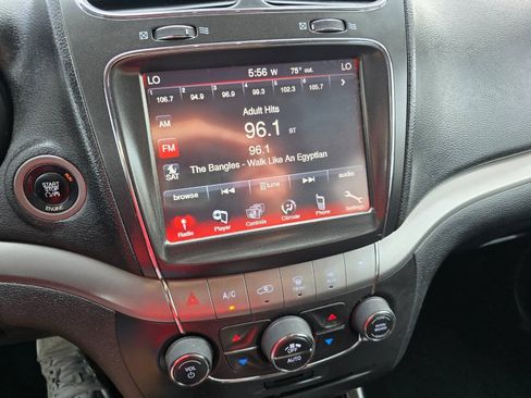 Used 2015 Dodge Journey Crossroad w/ Flexible Seating Group FWD image 18