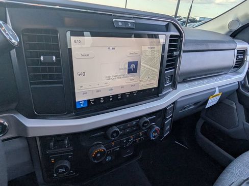 New 2026 Ford F250 XLT w/ XLT Premium Package AWD/4WD image 13