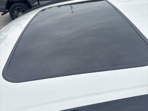 Used 2022 Toyota RAV4 XLE Premium FWD image 12