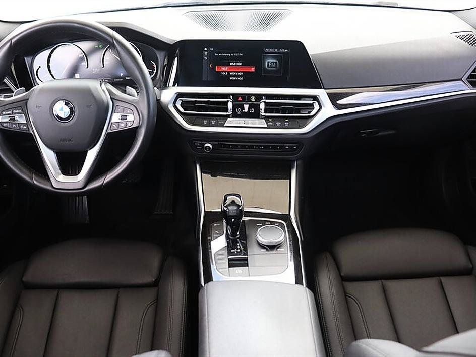 Used 2020 BMW 330i Sedan w/ Driving Assistance Package RWD image 22