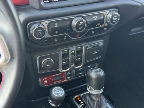 Used 2021 Jeep Wrangler Unlimited Rubicon AWD/4WD image 28
