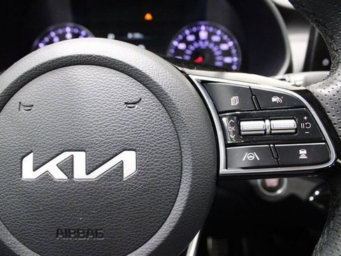 Used 2022 Kia Forte GT-Line w/ GT-Line Premium Package image 23