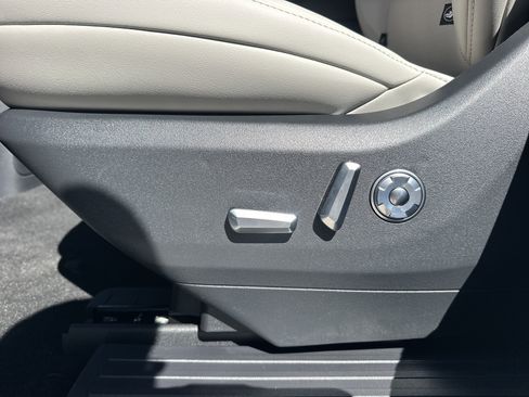 New 2026 Lincoln Navigator Reserve image 14