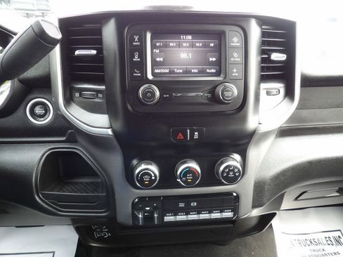 Used 2024 RAM 3500 SLT w/ Quick Order Package 2YG SLT AWD/4WD image 23