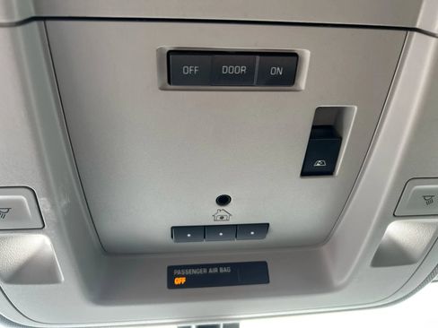 Used 2018 GMC Sierra 1500 SLT w/ All Terrain Package image 27